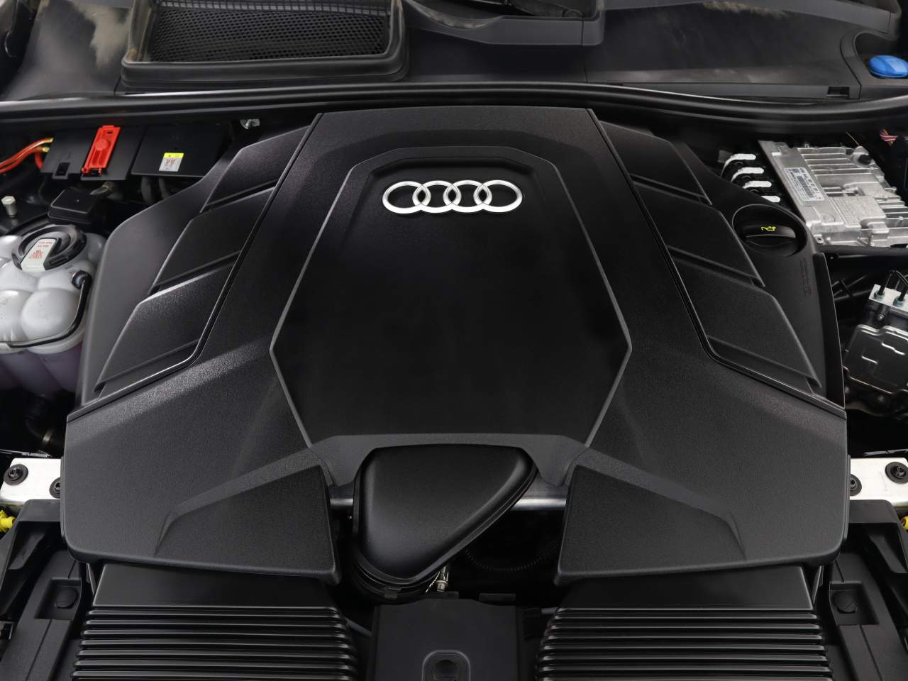 2025 Audi Q8 quattro Premium Plus 55 TFSI