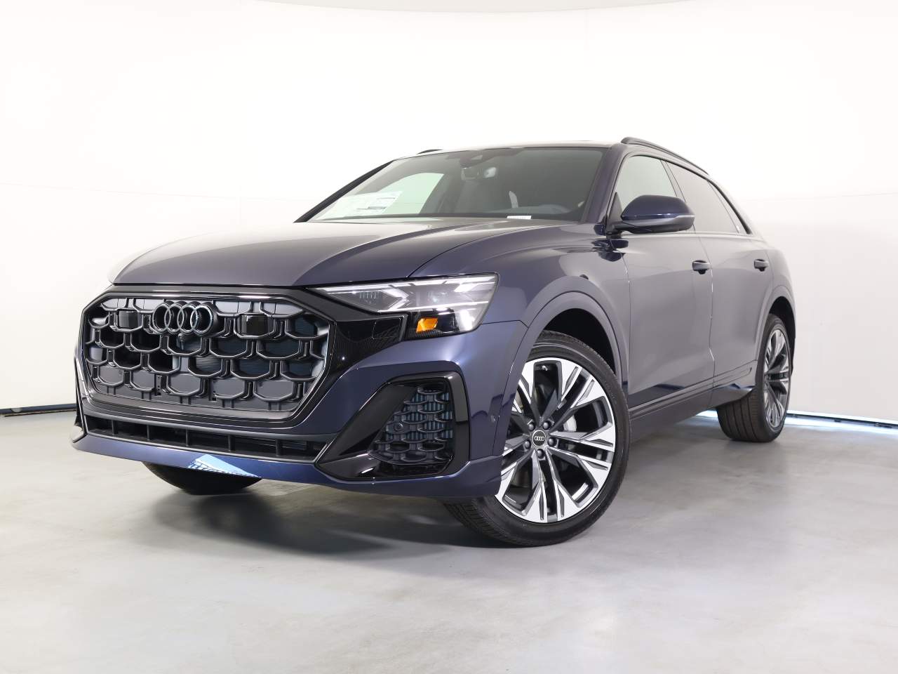 2024 Audi Q8 quattro Premium Plus 55 TFSI