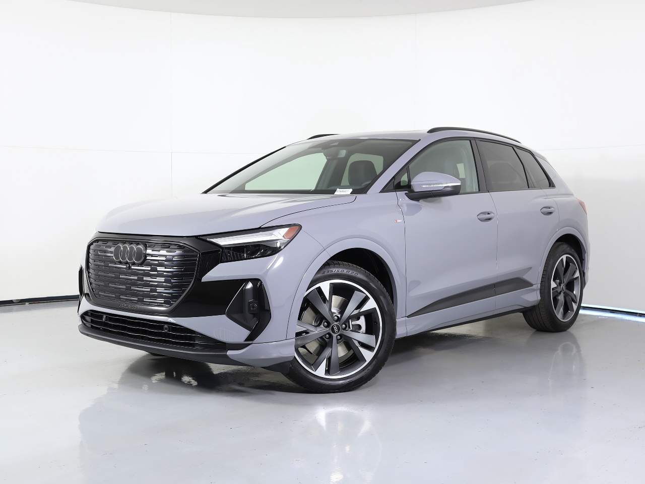 2025 Audi Q4 e-tron quattro Premium Plus 55