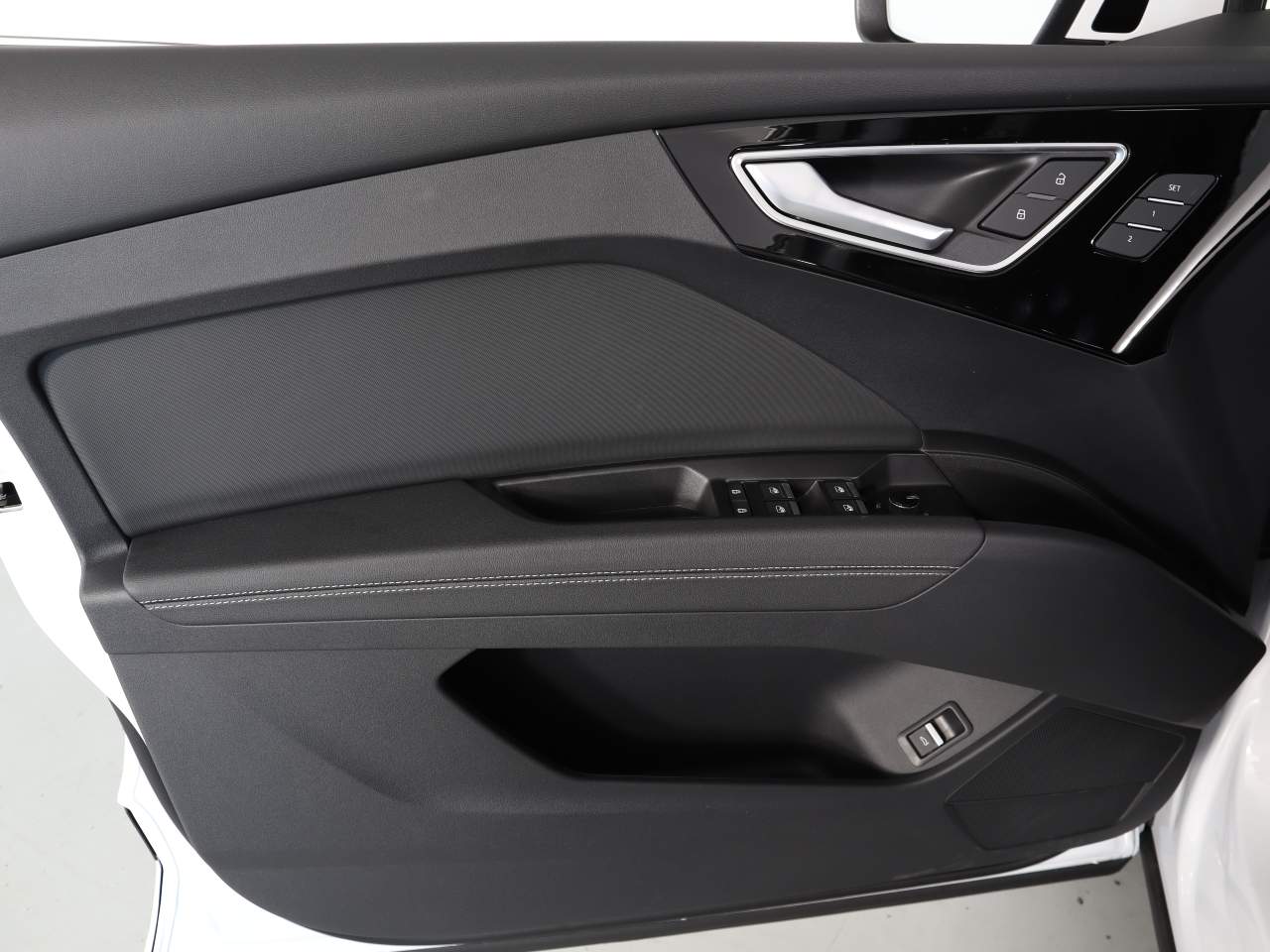 2025 Audi Q4 e-tron quattro Premium Plus 55