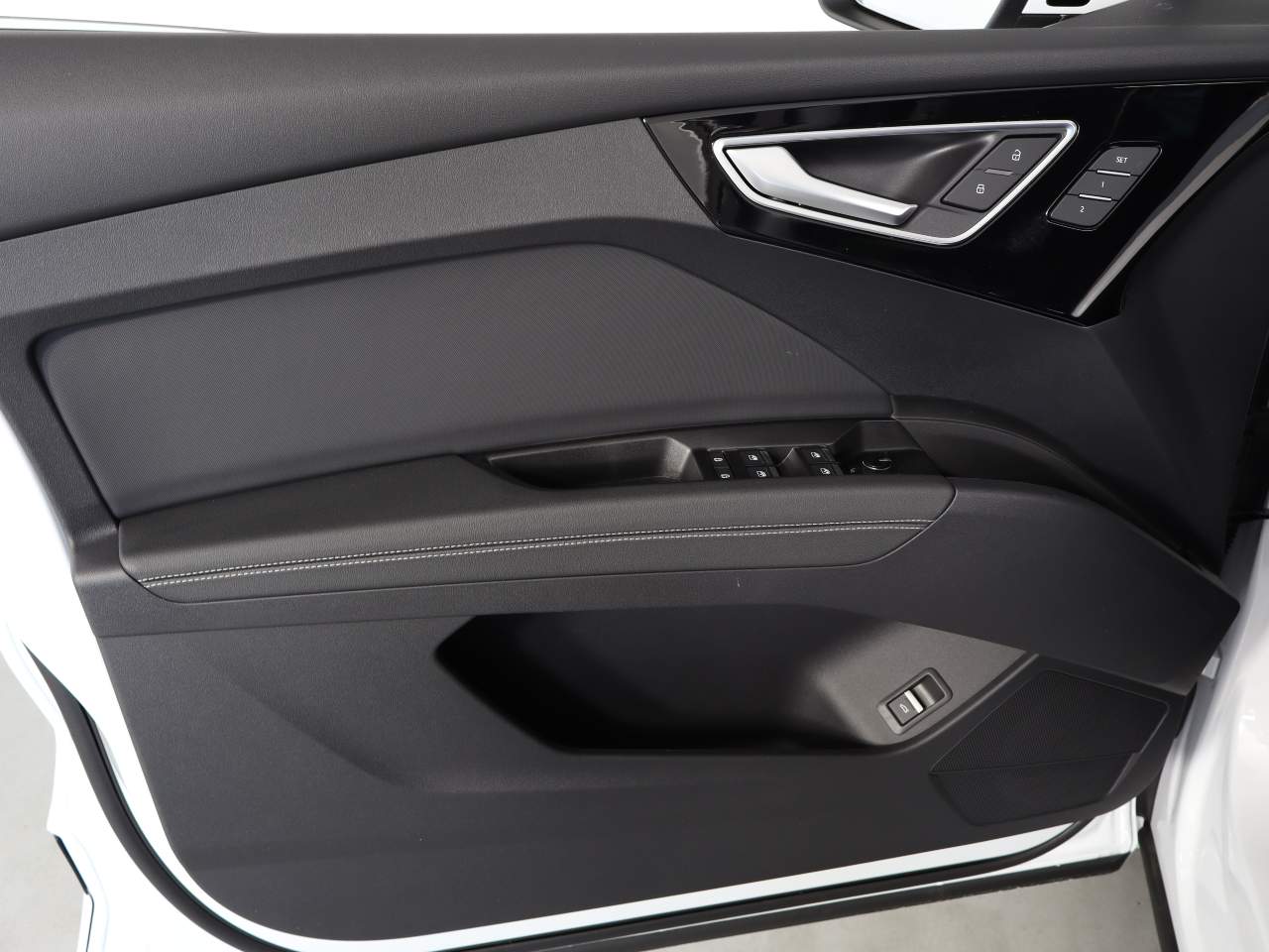 2024 Audi Q4 e-tron quattro Premium Plus 55