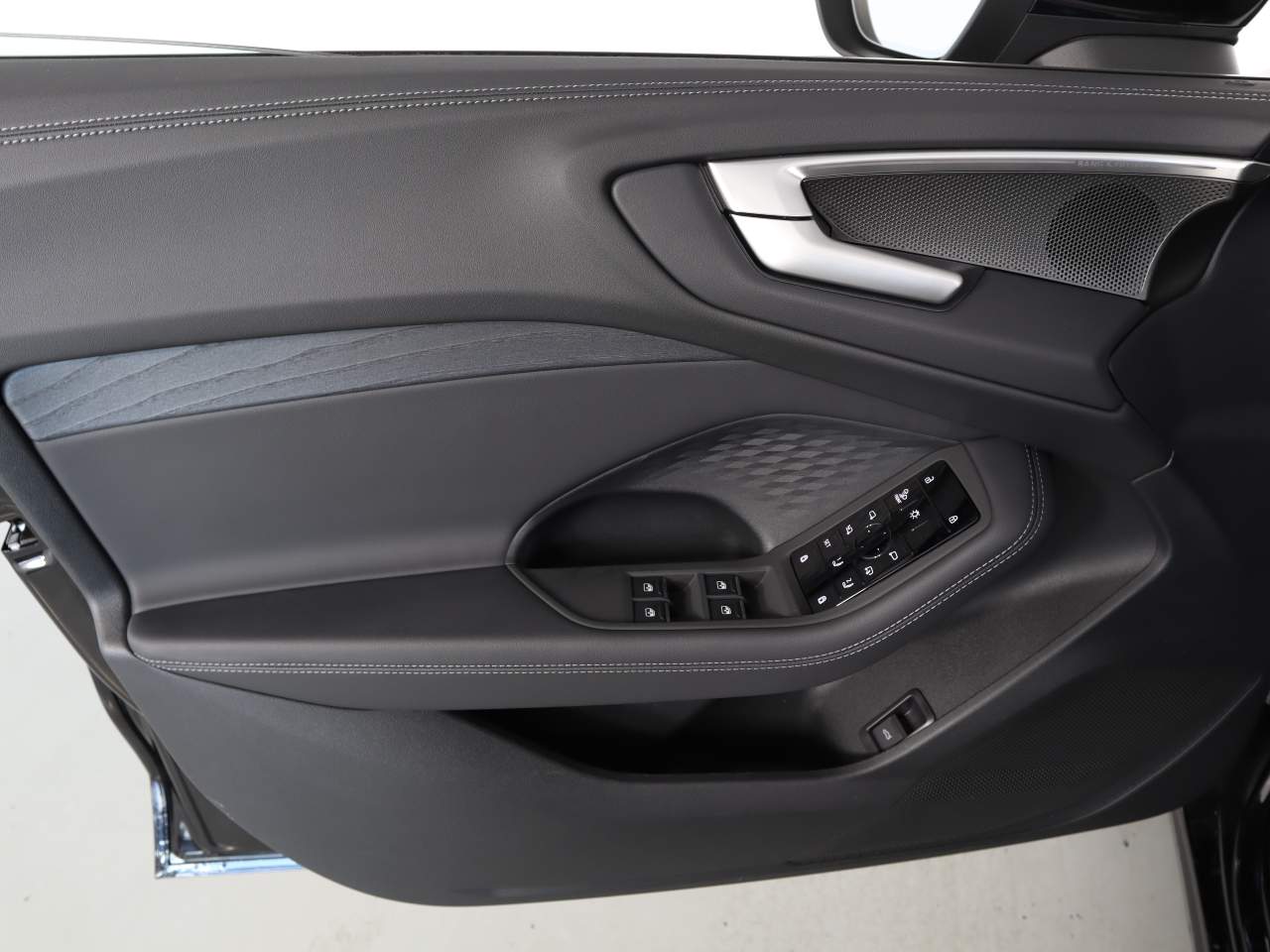 2025 Audi A5 quattro Prestige TFSI