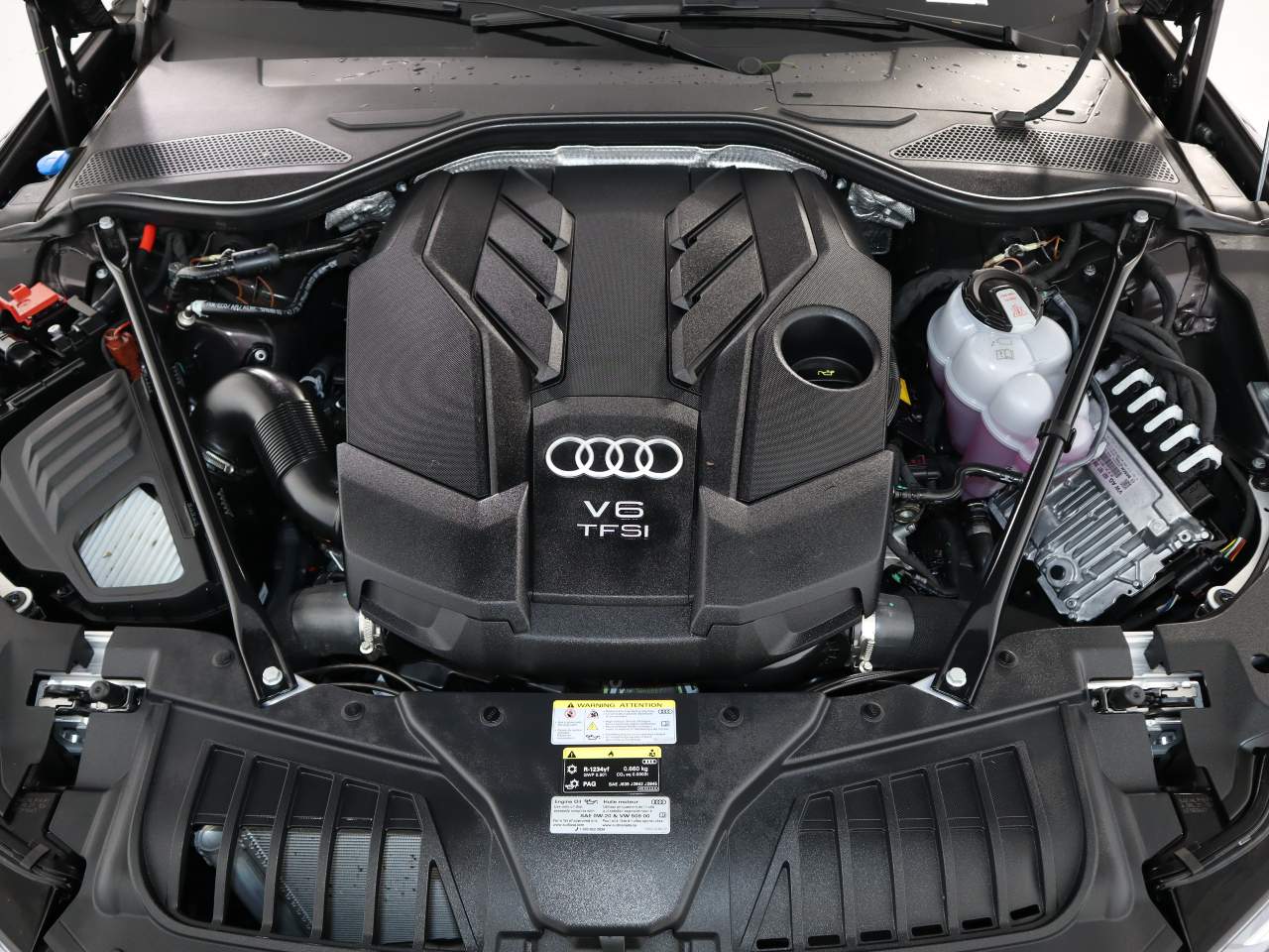 2025 Audi A8 L quattro 55 TFSI