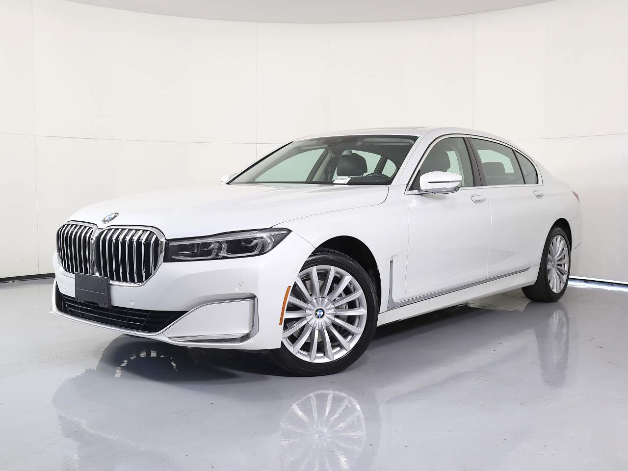 2022 BMW 7-Series 740i