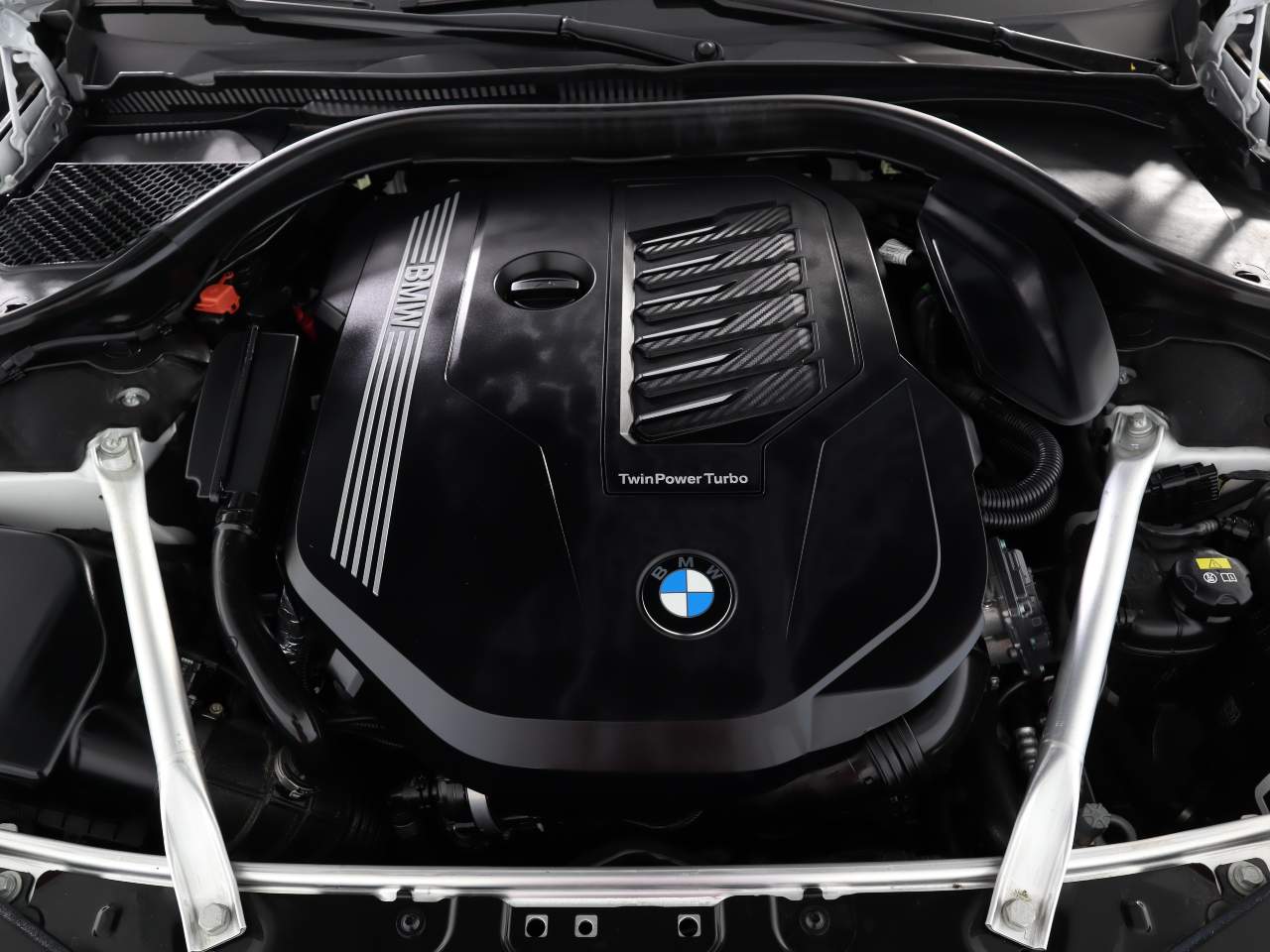 2022 BMW 8-Series 840i