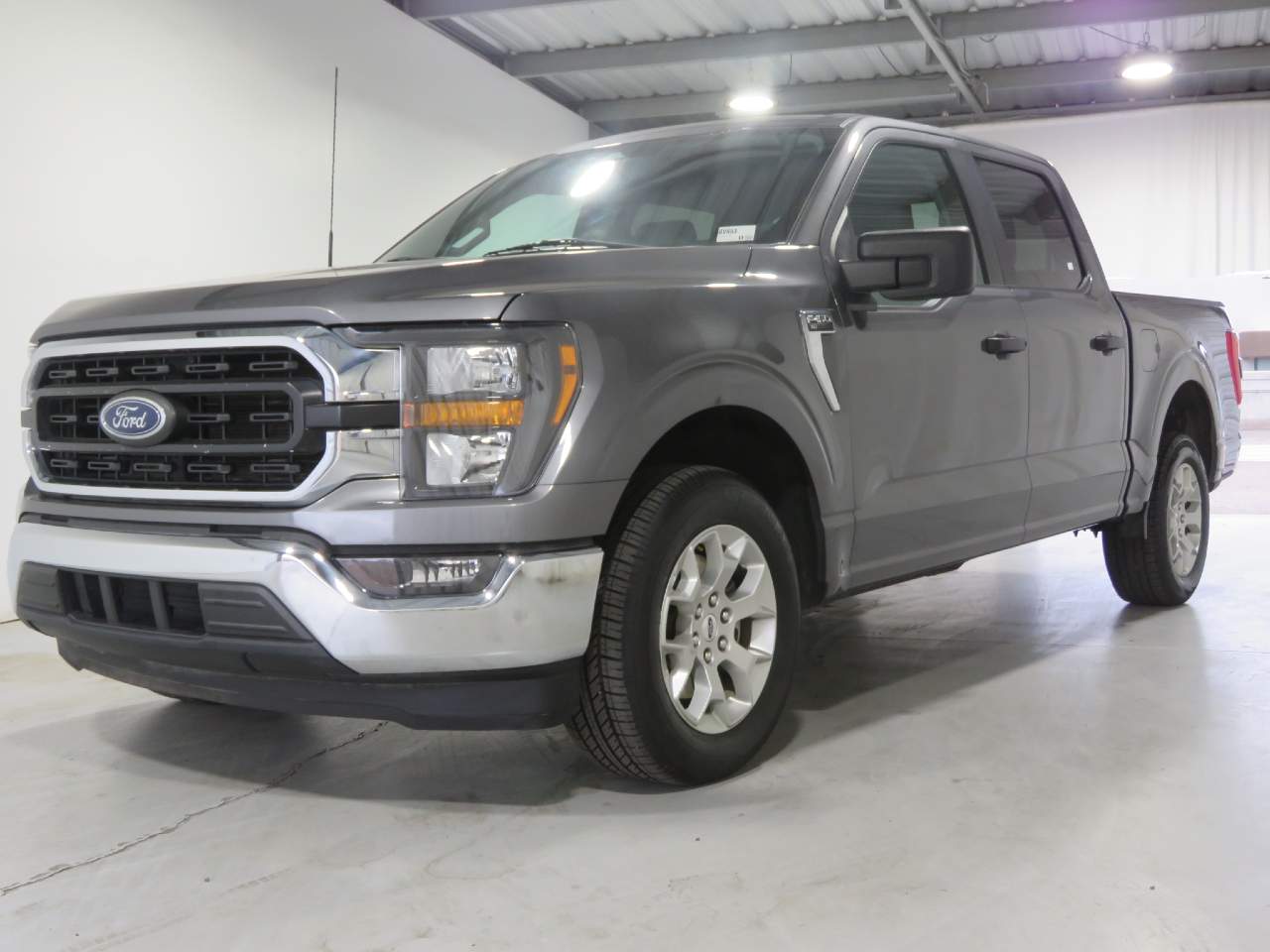 2023 Ford F-150 XL Crew Cab
