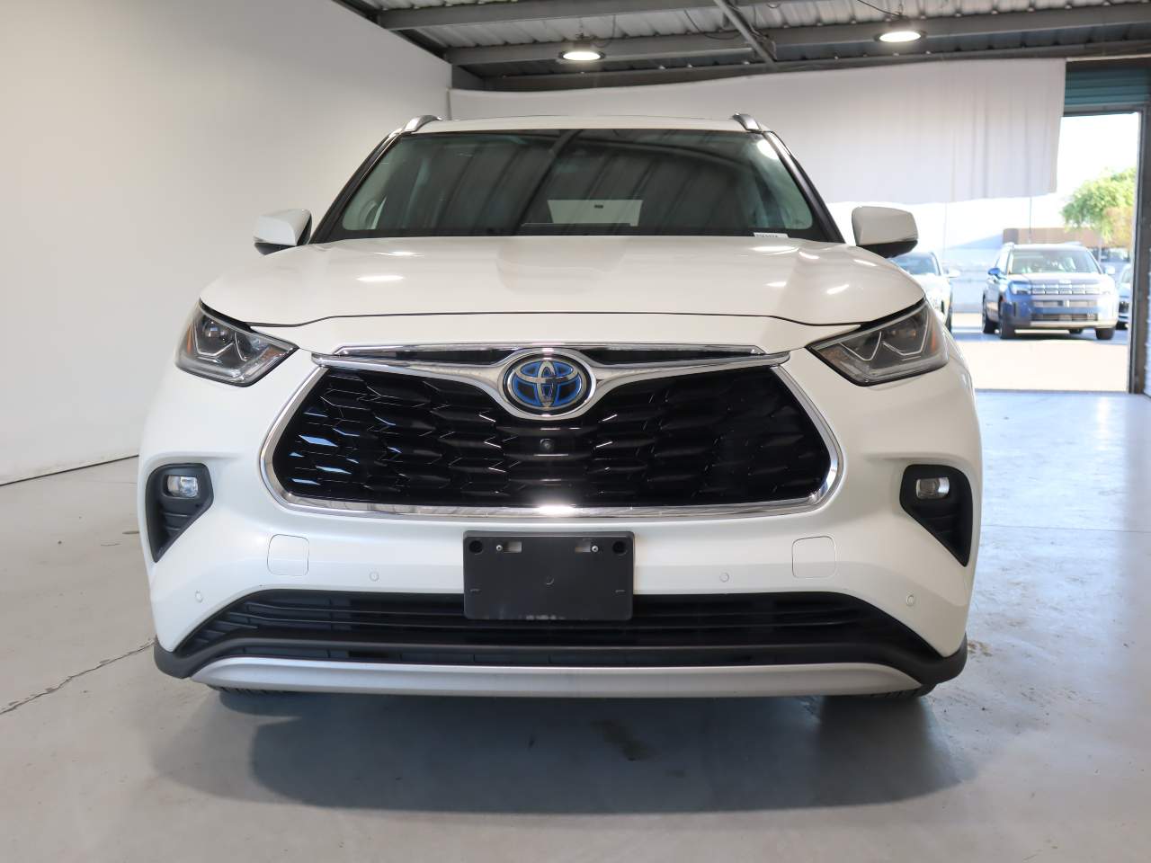 2021 Toyota Highlander Hybrid Platinum