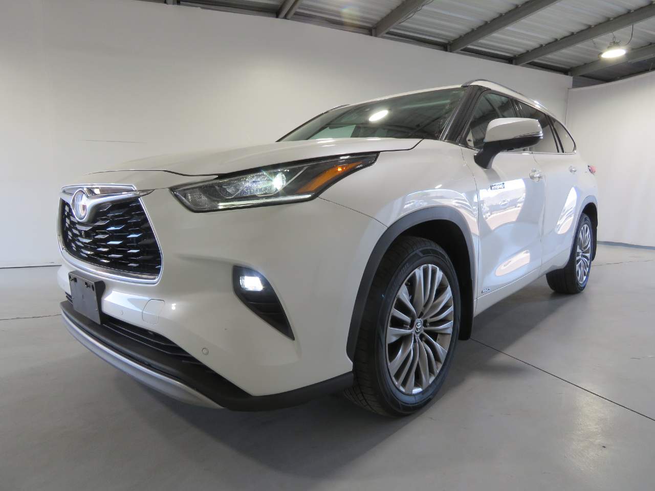 2021 Toyota Highlander Hybrid Platinum