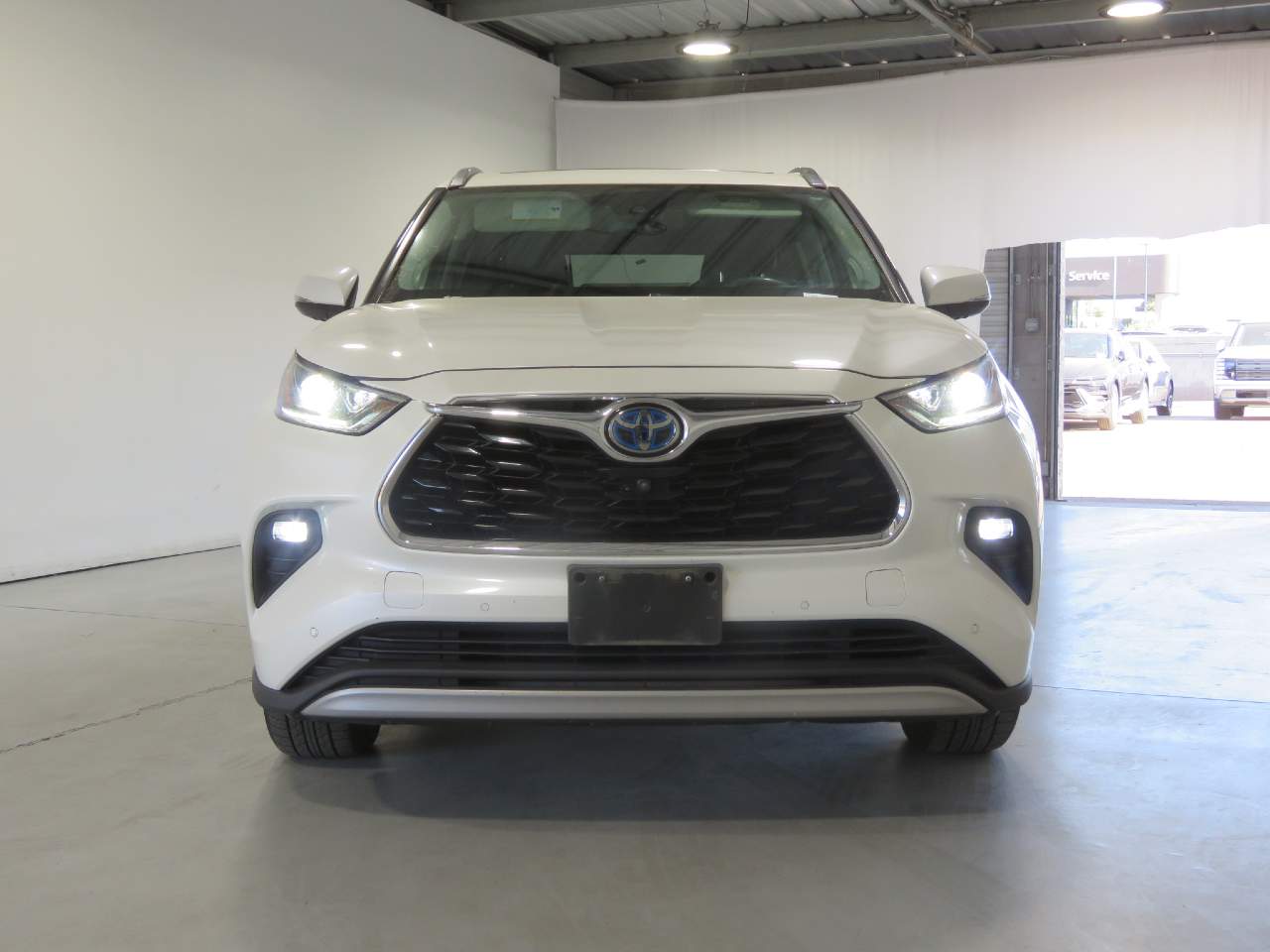 2021 Toyota Highlander Hybrid Platinum