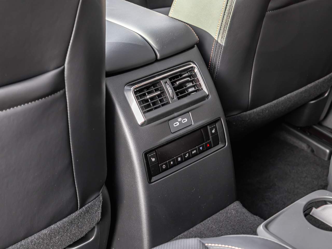 2026 Mazda CX-90 Plug-in HEV Hybrid Premium Plus AWD