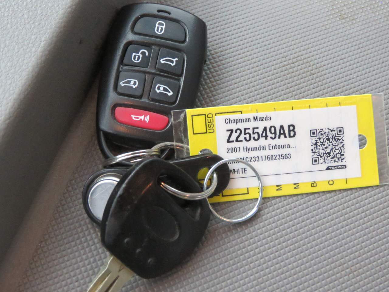 2007 Hyundai Entourage GLS