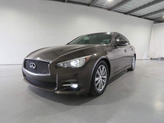 2015 INFINITI Q50