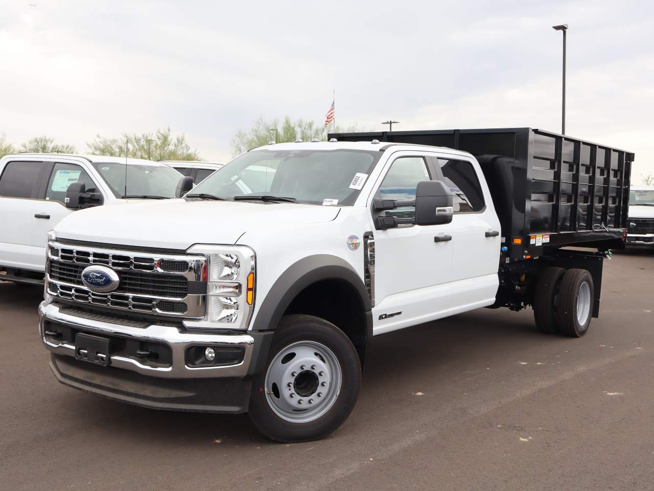 2024 Ford F-450 Super Duty Crew Cab Chassis