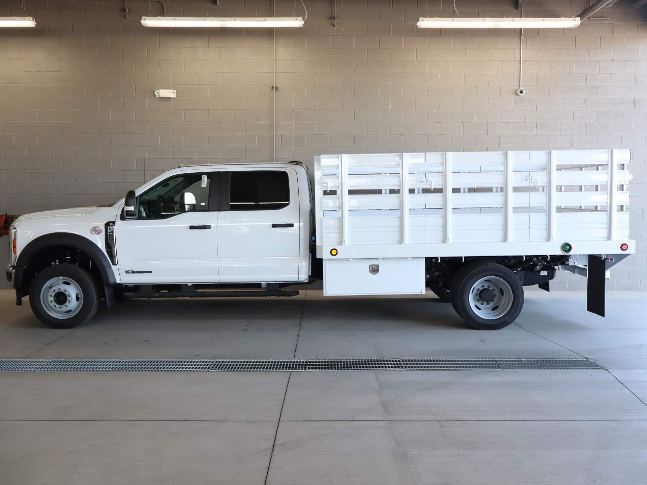 2026 Ford F-450 Super Duty Crew Cab Chassis