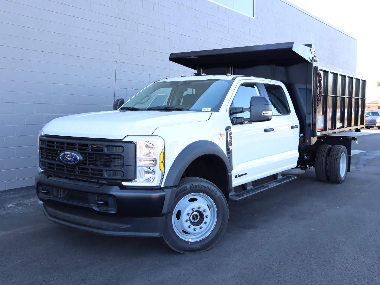 2024 Ford F-450 Super Duty Crew Cab Chassis