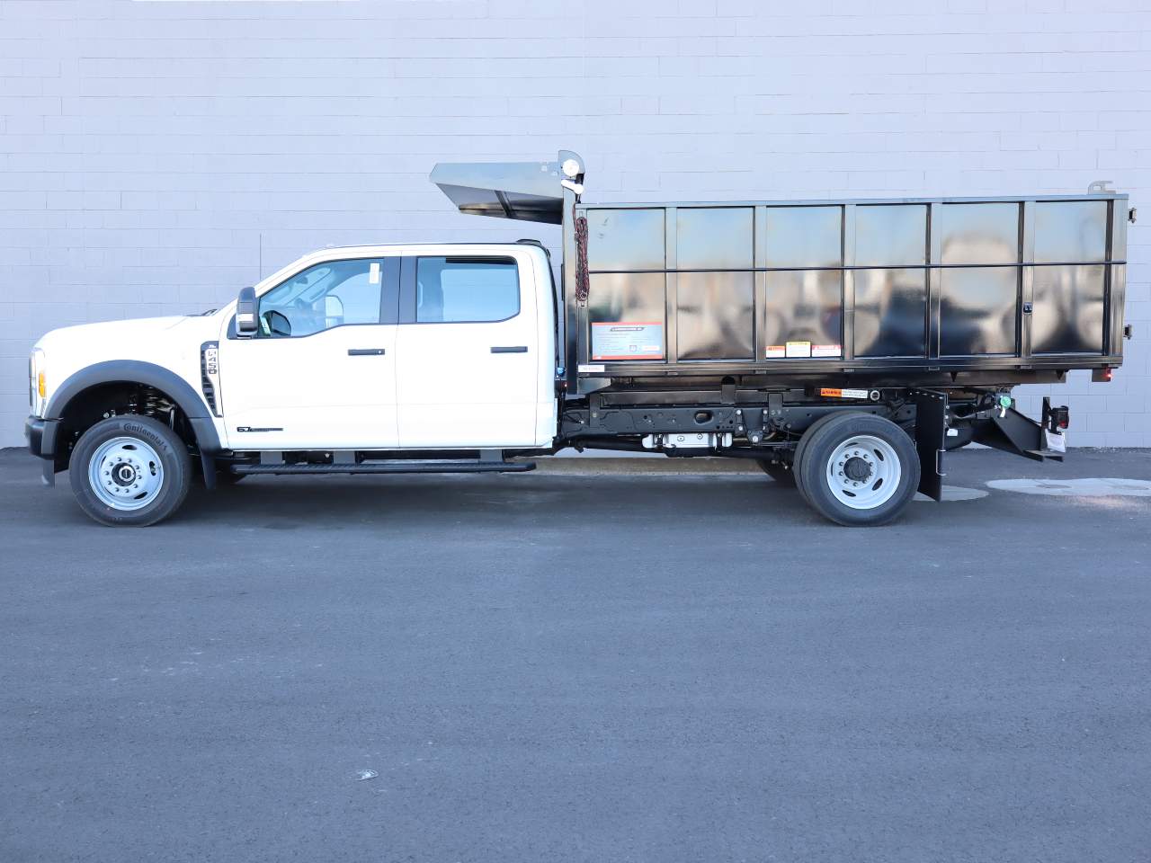 2024 Ford F-450 Super Duty Crew Cab Chassis