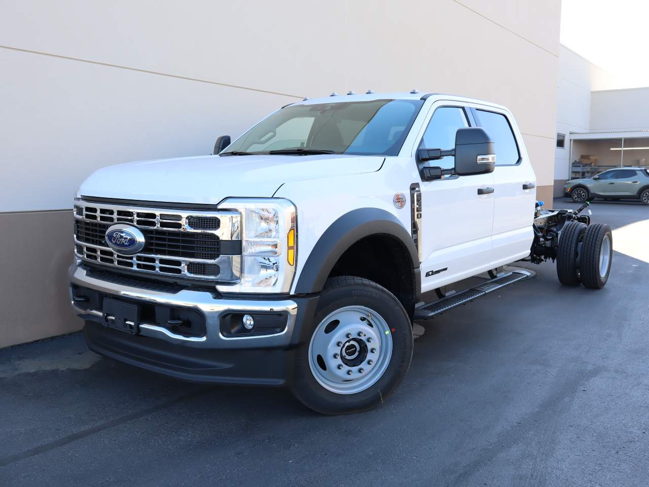 2024 Ford F-450 Super Duty Crew Cab Chassis