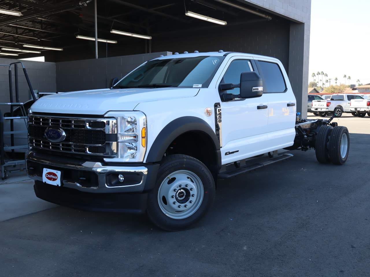 2025 Ford F-450 Super Duty Crew Cab Chassis