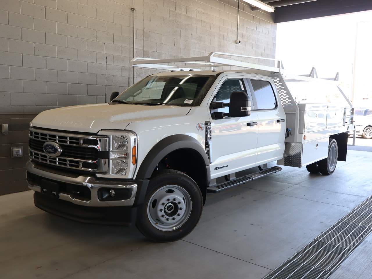 2026 Ford F-450 Super Duty Crew Cab Chassis