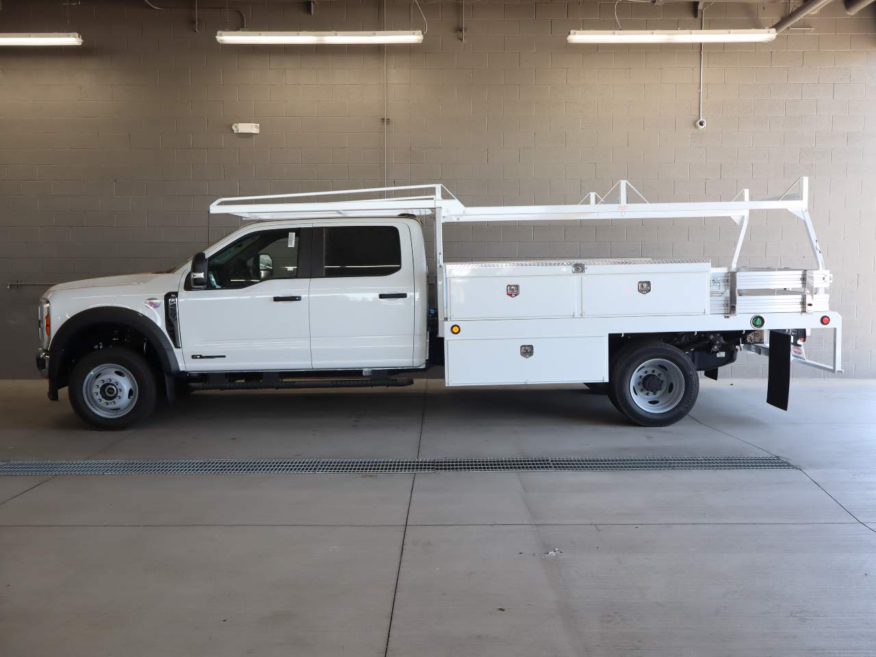 2026 Ford F-450 Super Duty Crew Cab Chassis