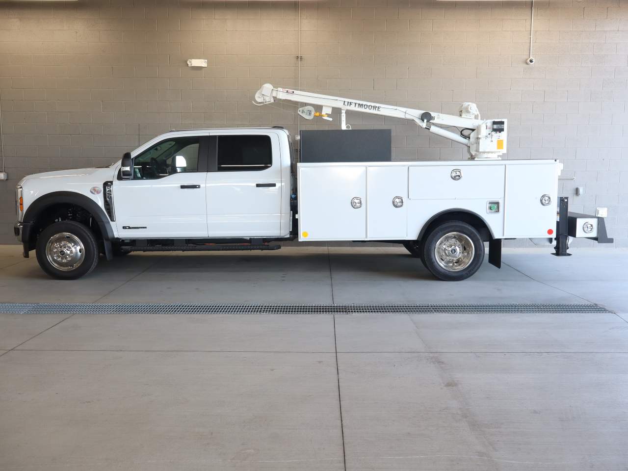 2026 Ford F-450 Super Duty Crew Cab Chassis