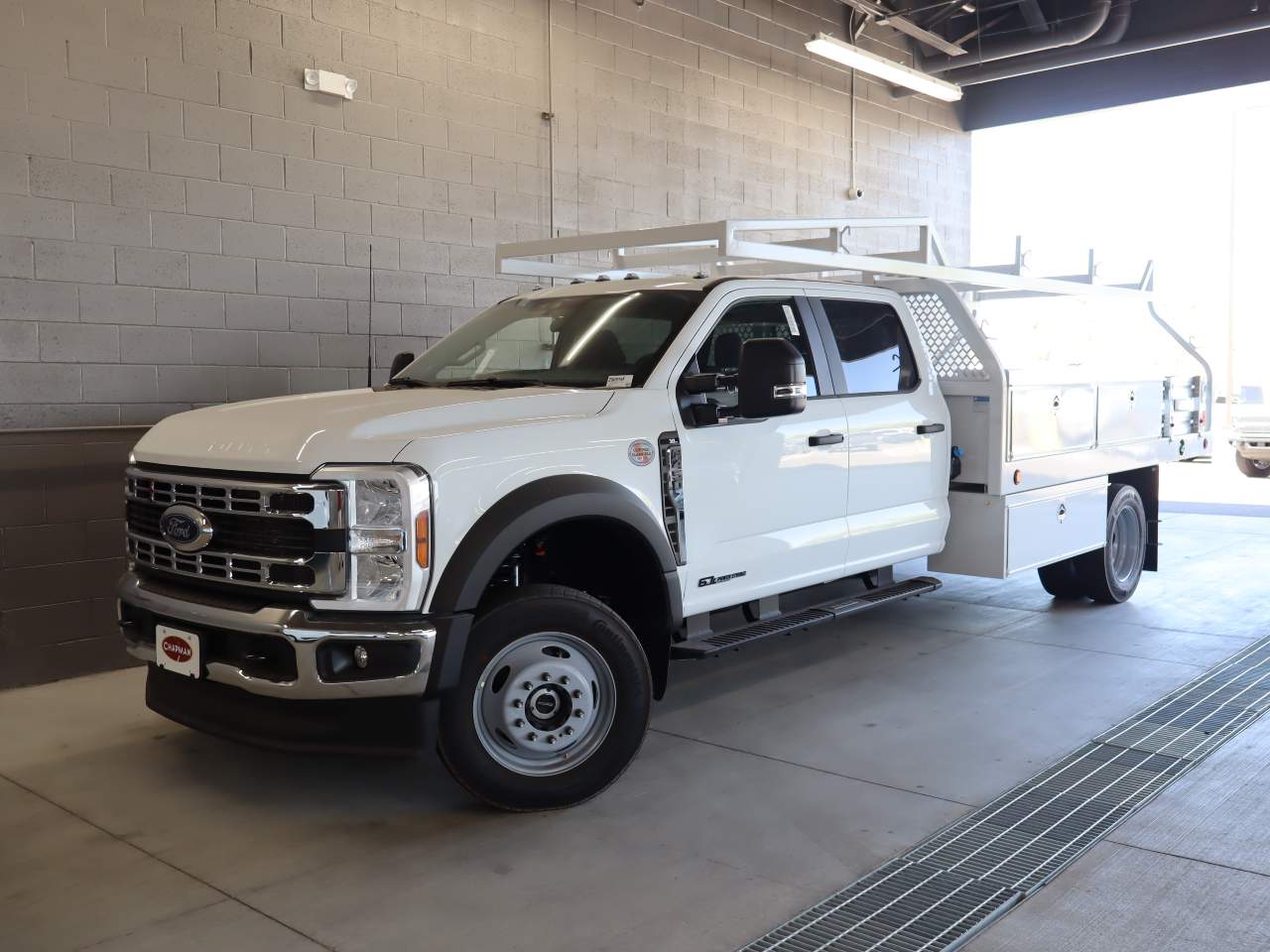 2025 Ford F-450 Super Duty Crew Cab Chassis