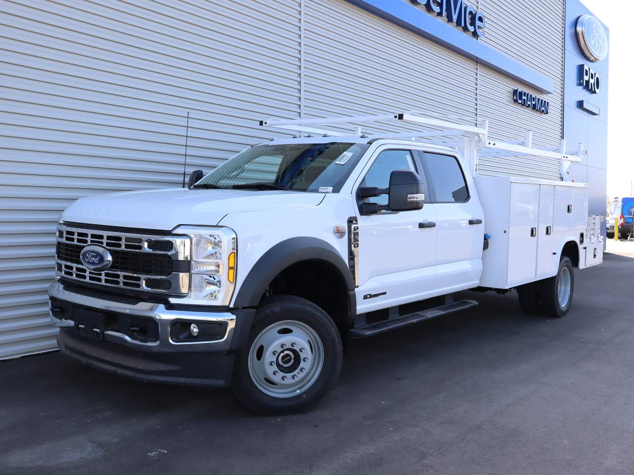 2024 Ford F-450 Super Duty Crew Cab Chassis