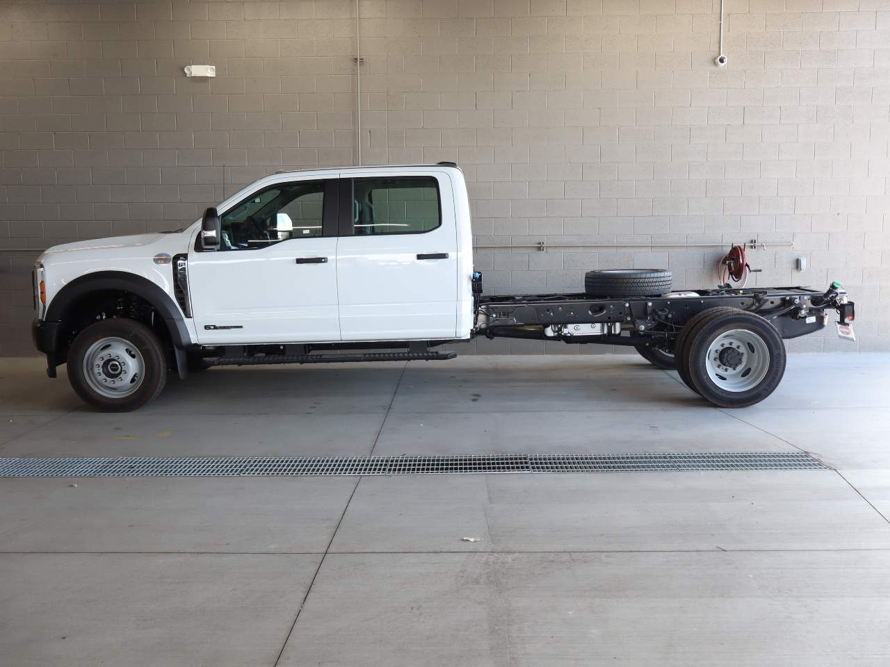 2026 Ford F-450 Super Duty Crew Cab Chassis