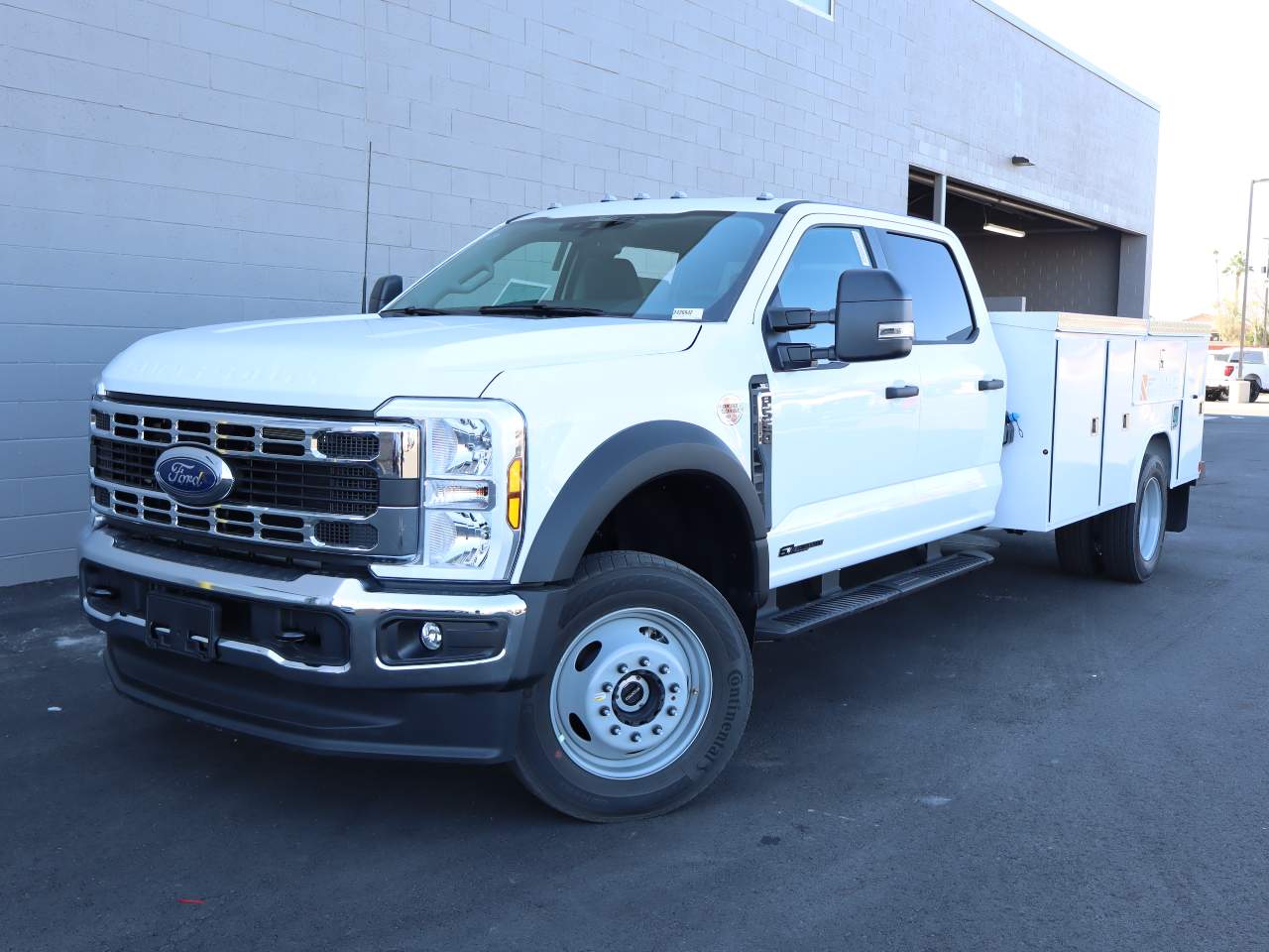 2024 Ford F-550 Super Duty Crew Cab Chassis