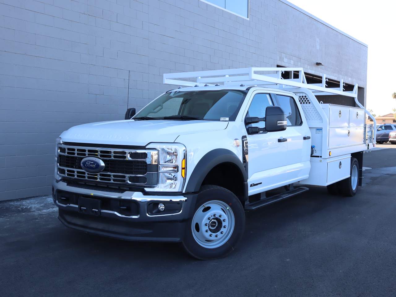 2024 Ford F-550 Super Duty Crew Cab Chassis