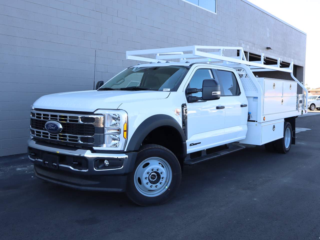 2024 Ford F-550 Super Duty Crew Cab Chassis