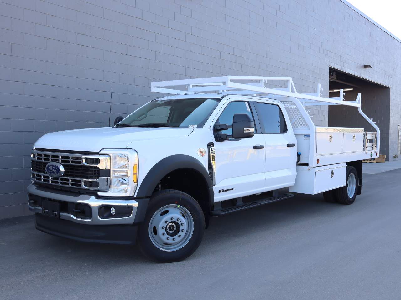 2024 Ford F-550 Super Duty Crew Cab Chassis