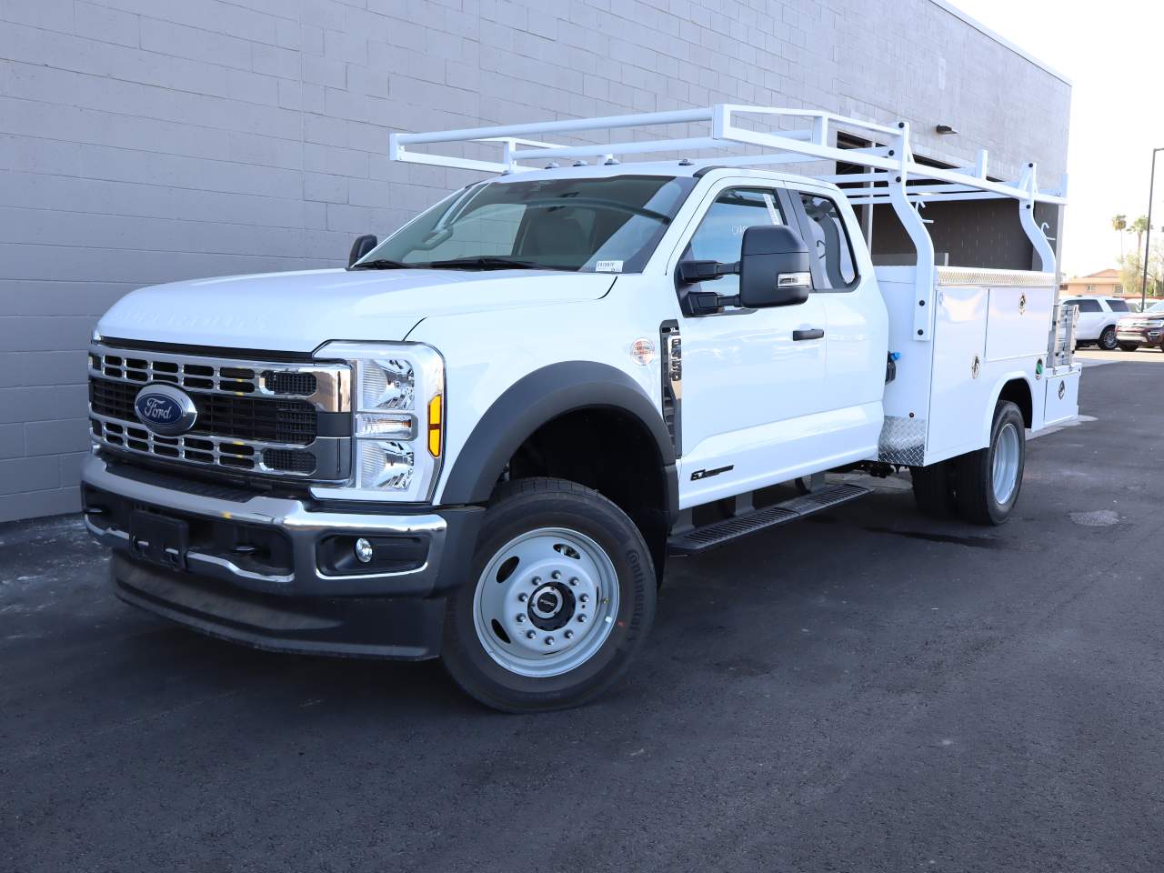 2024 Ford F-450 Super Duty Extended Cab Chassis