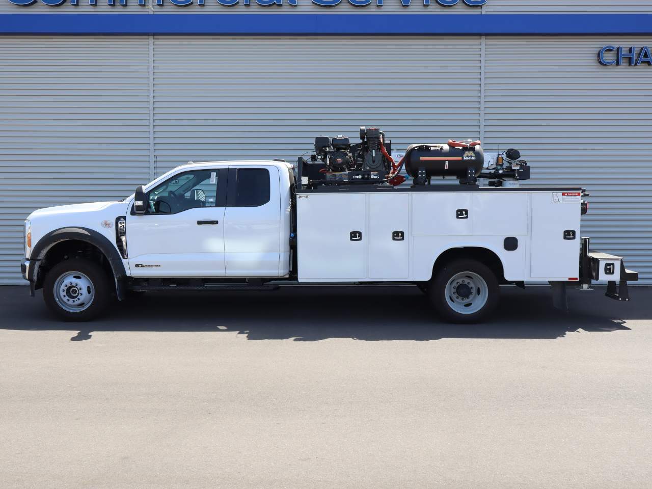 2025 Ford F-450 Super Duty Extended Cab Chassis