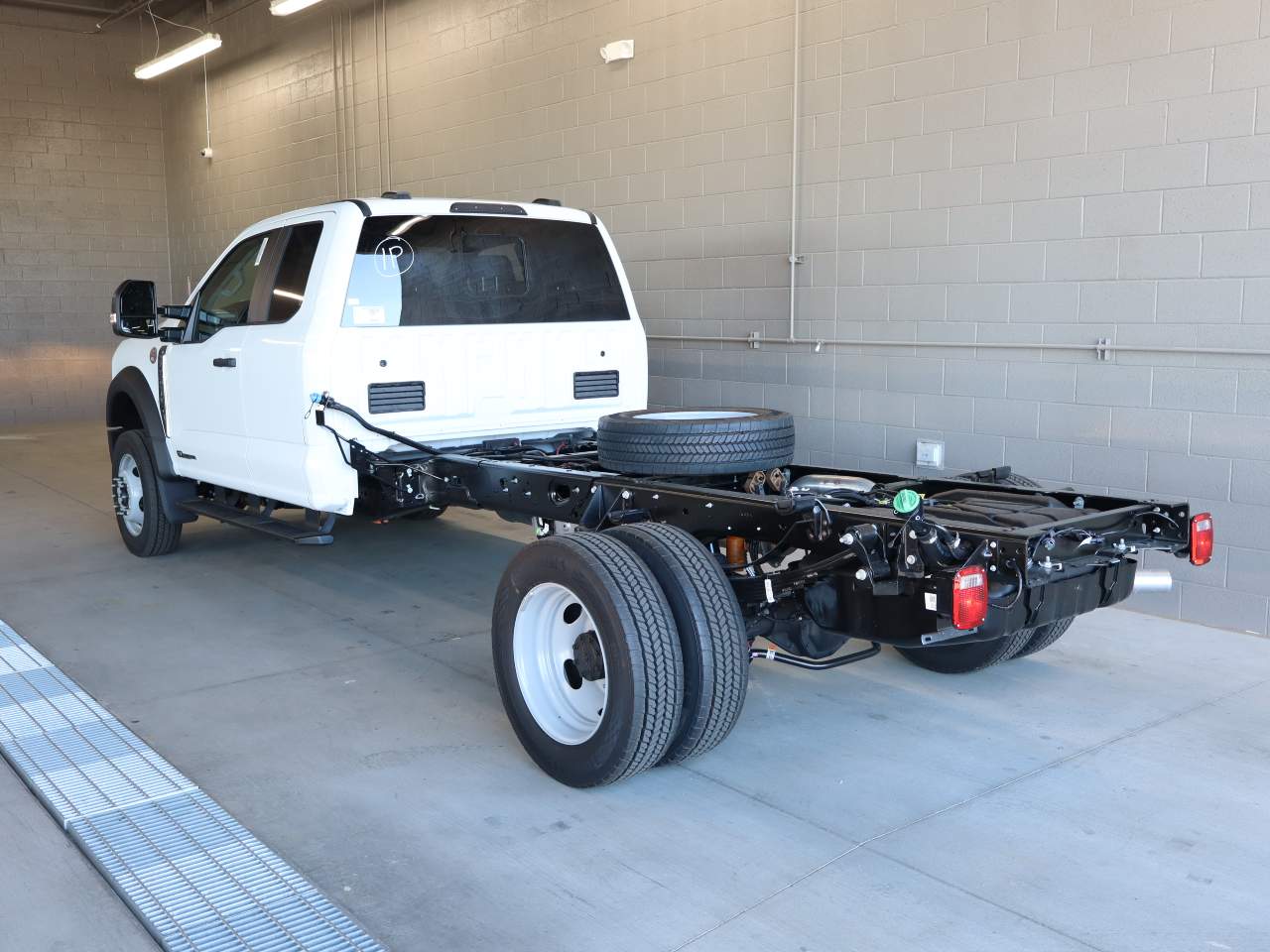 2026 Ford F-450 Super Duty Chassis Cab XL