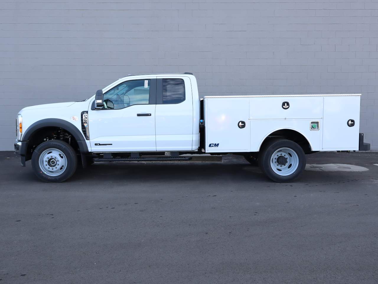 2024 Ford F-450 Super Duty Extended Cab Chassis