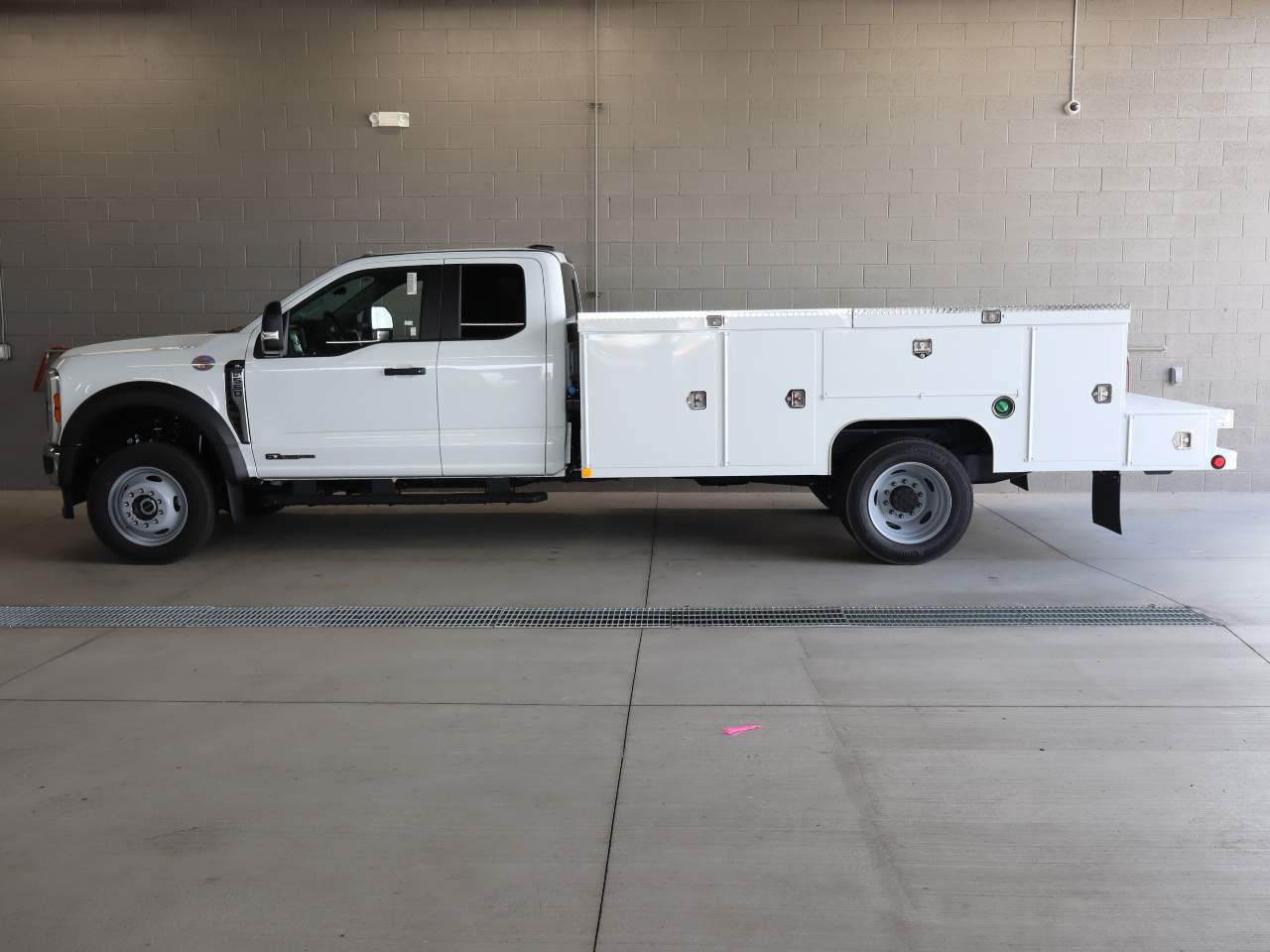 2026 Ford F-550 Super Duty Extended Cab Chassis
