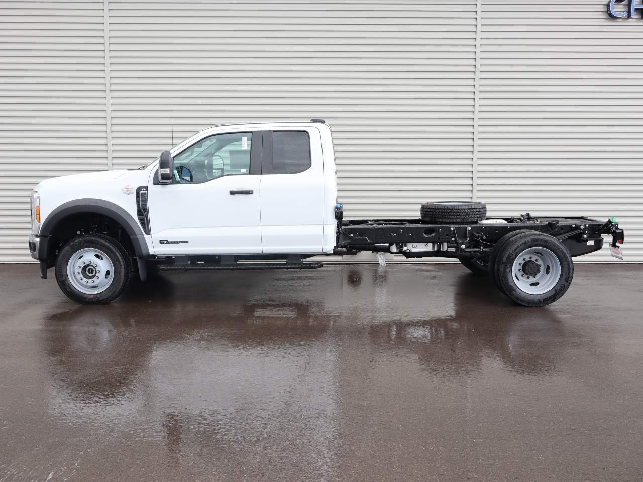 2026 Ford F-550 Super Duty Extended Cab Chassis