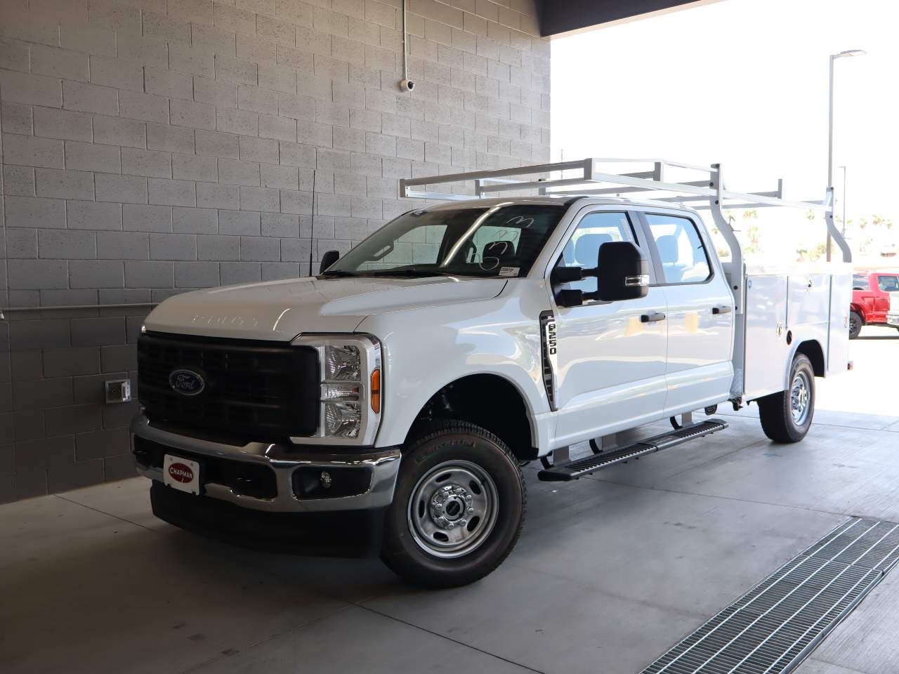 2025 Ford F-250 Super Duty Crew Cab XL