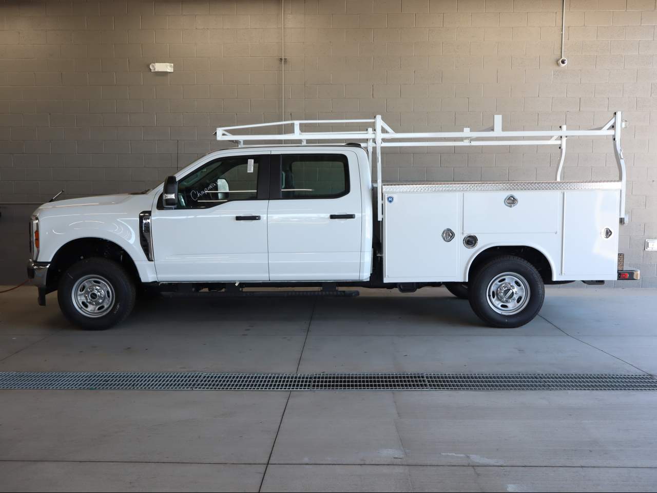 2026 Ford F-250 Super Duty Crew Cab Chassis