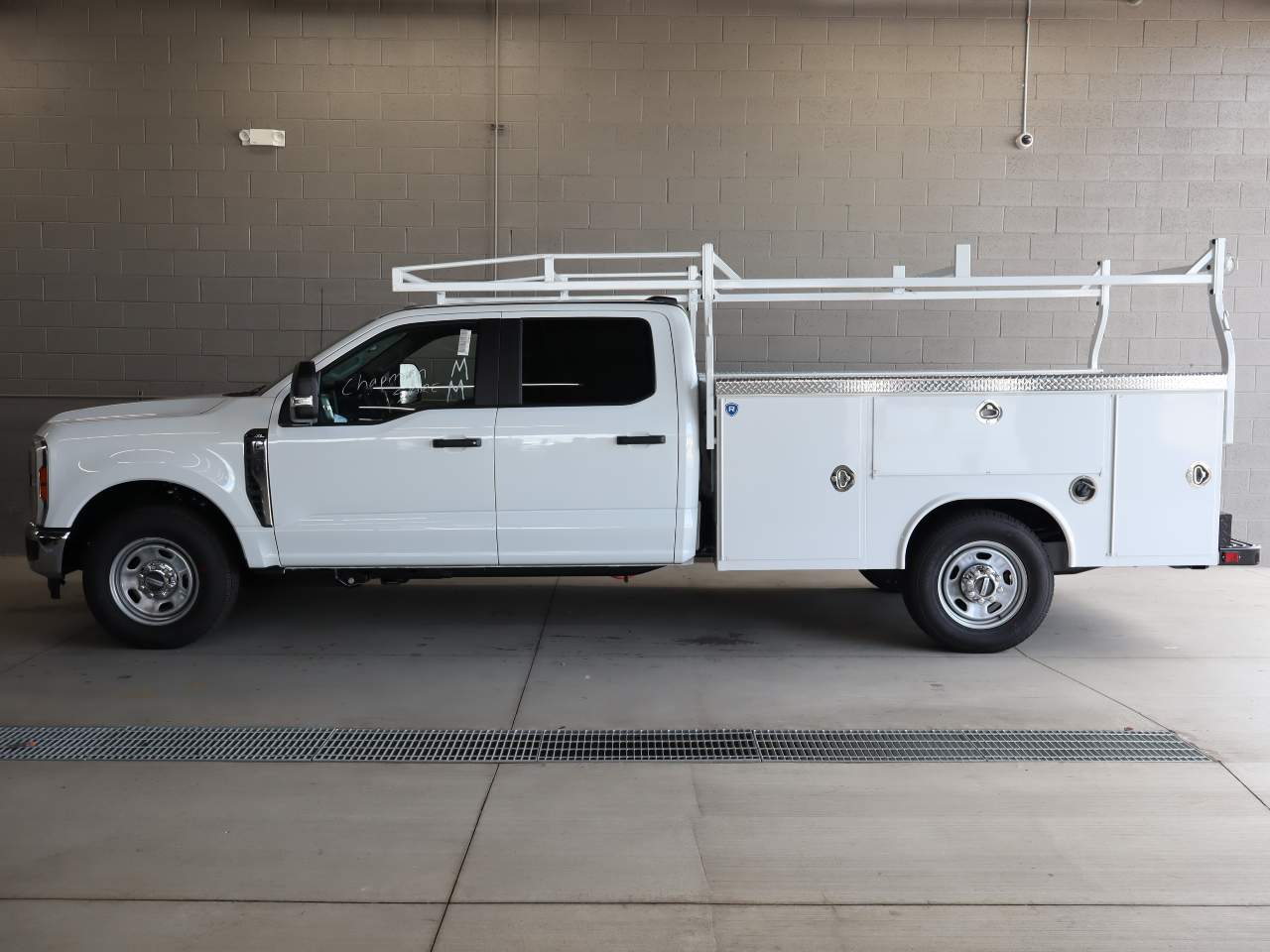 2026 Ford F-350 Super Duty SRW Crew Cab XL
