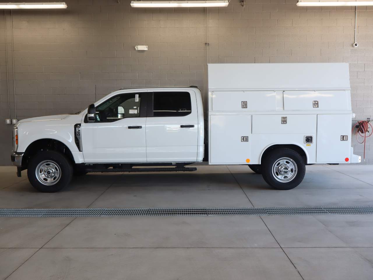 2024 Ford F-350 Super Duty SRW Crew Cab XL