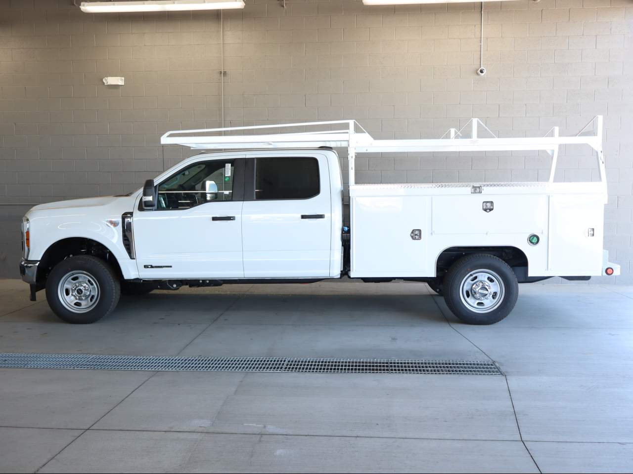 2026 Ford F-350 Super Duty SRW Crew Cab XL