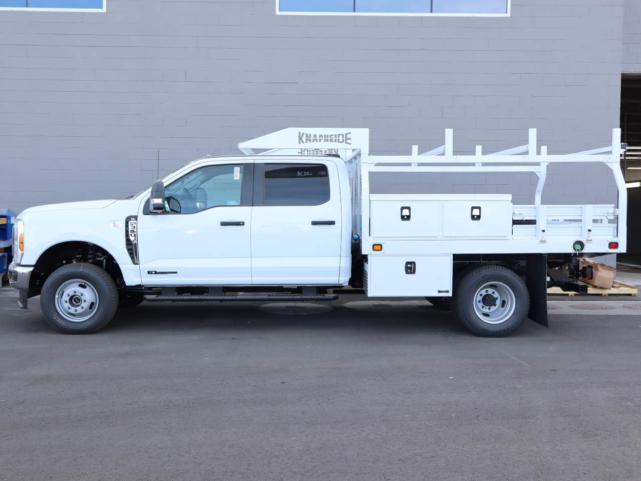 2024 Ford F-350 Super Duty DRW Crew Cab XL