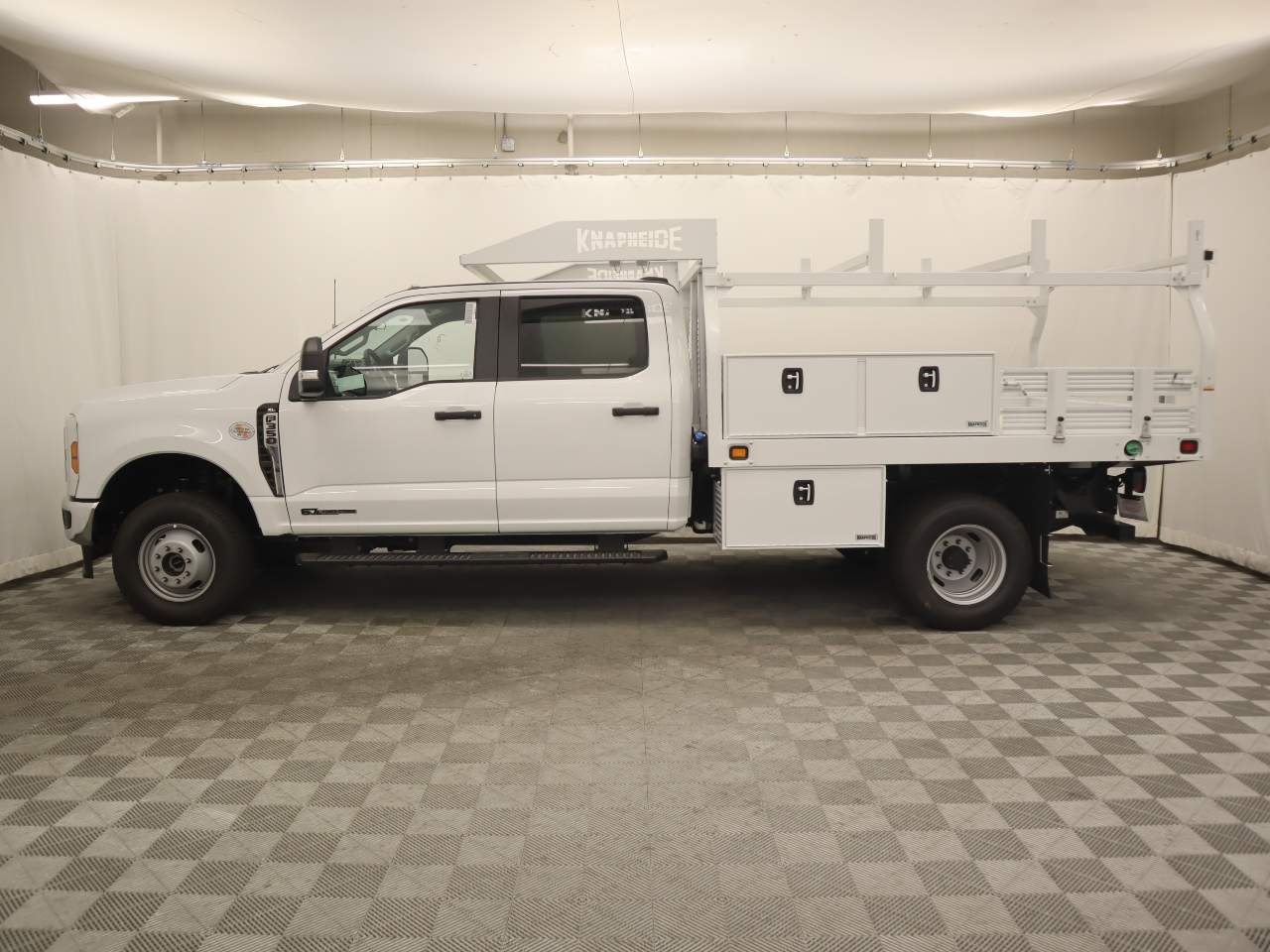 2024 Ford F-350 Super Duty DRW Crew Cab XL