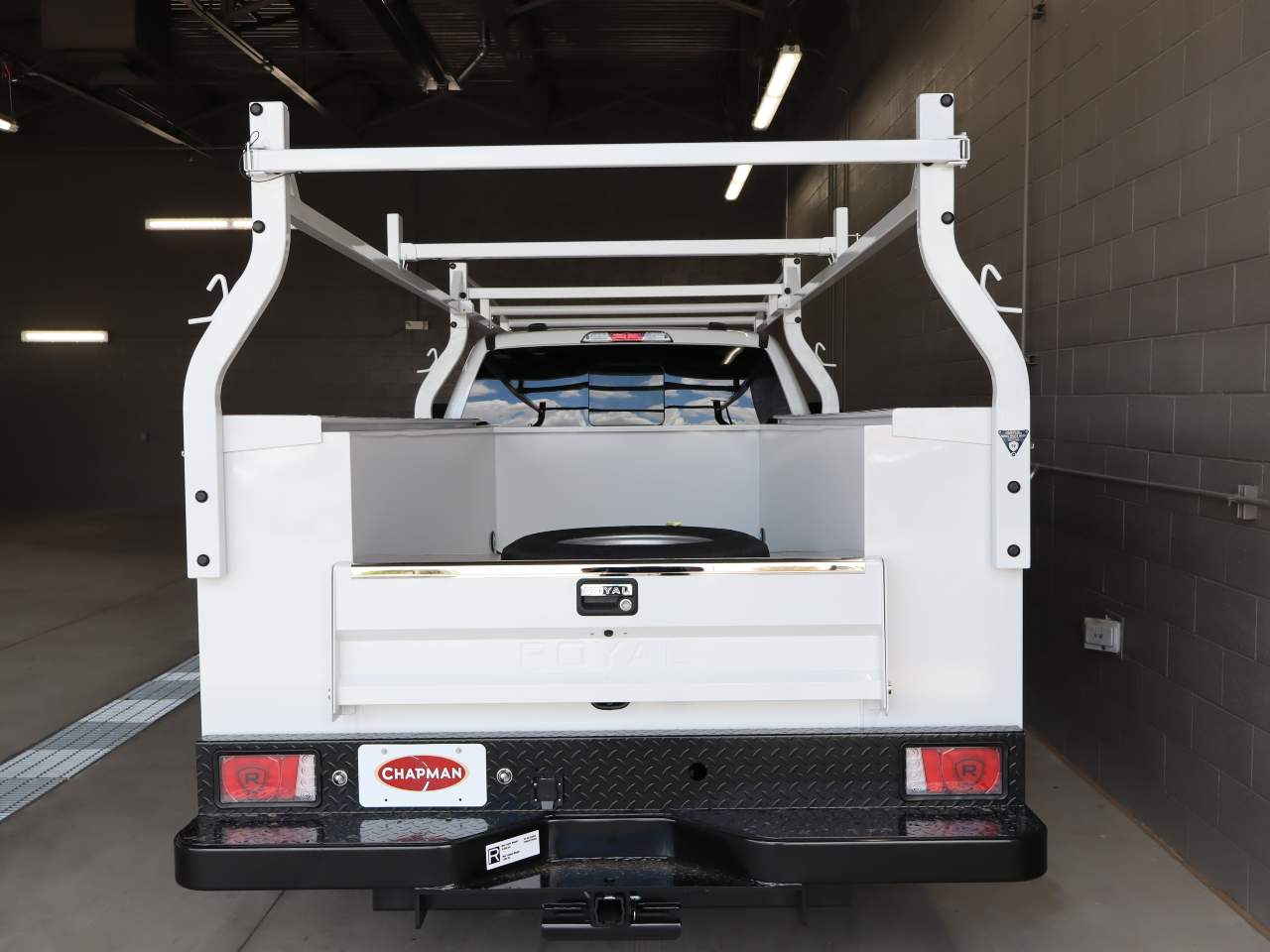 2025 Ford F-350 Super Duty Chassis Cab XL