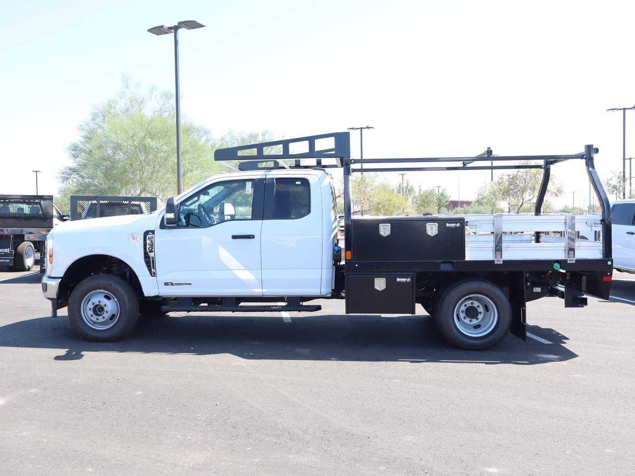 2024 Ford F-350 Super Duty Extended Cab Chassis