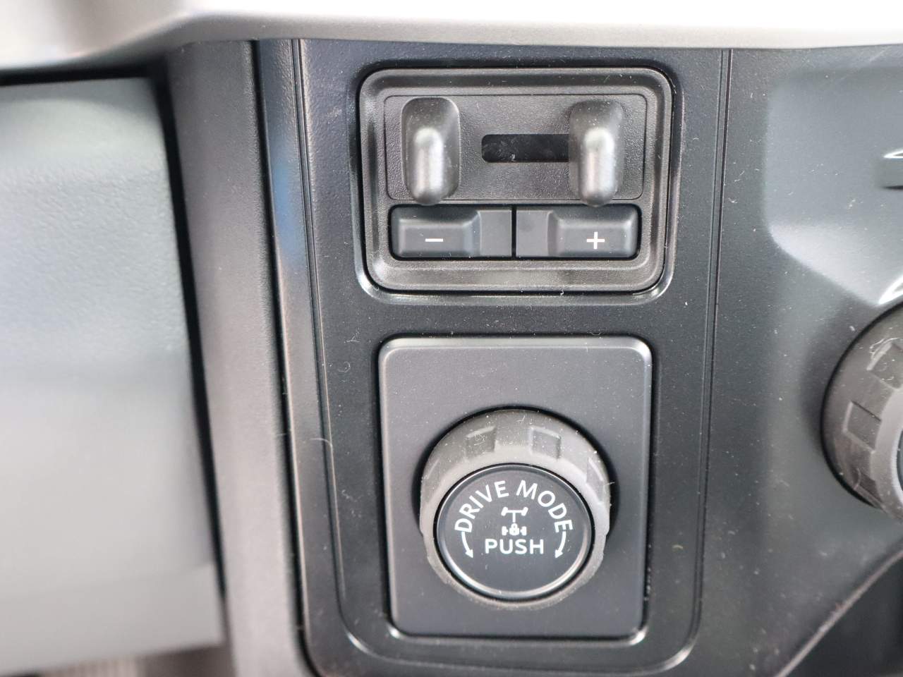 2025 Ford F-250 Super Duty XL - Photo 29