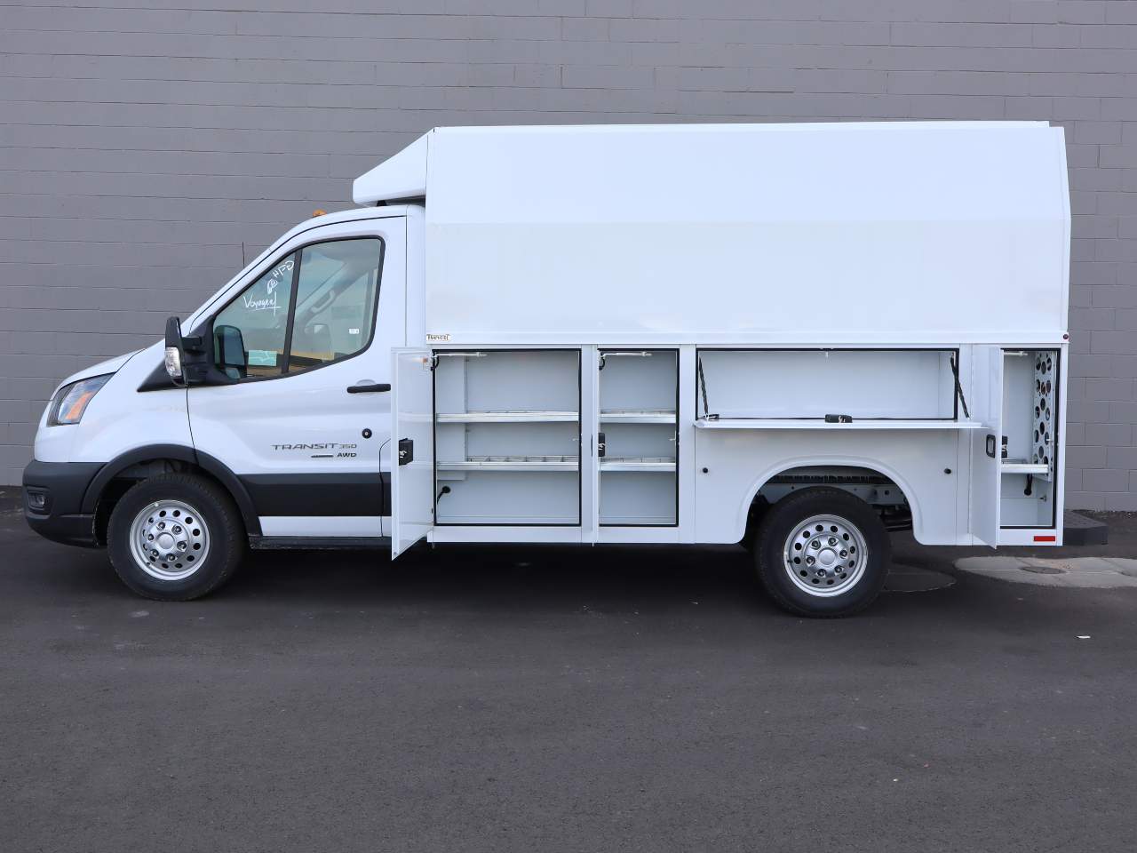 2024 Ford Transit Cutaway Base - Photo 7