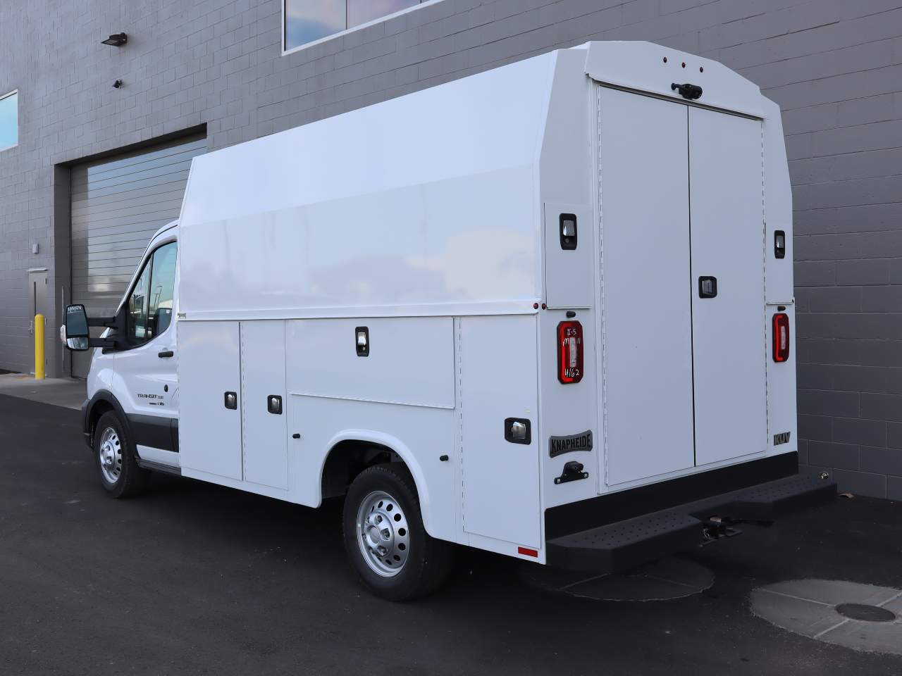 2024 Ford Transit Cutaway Base